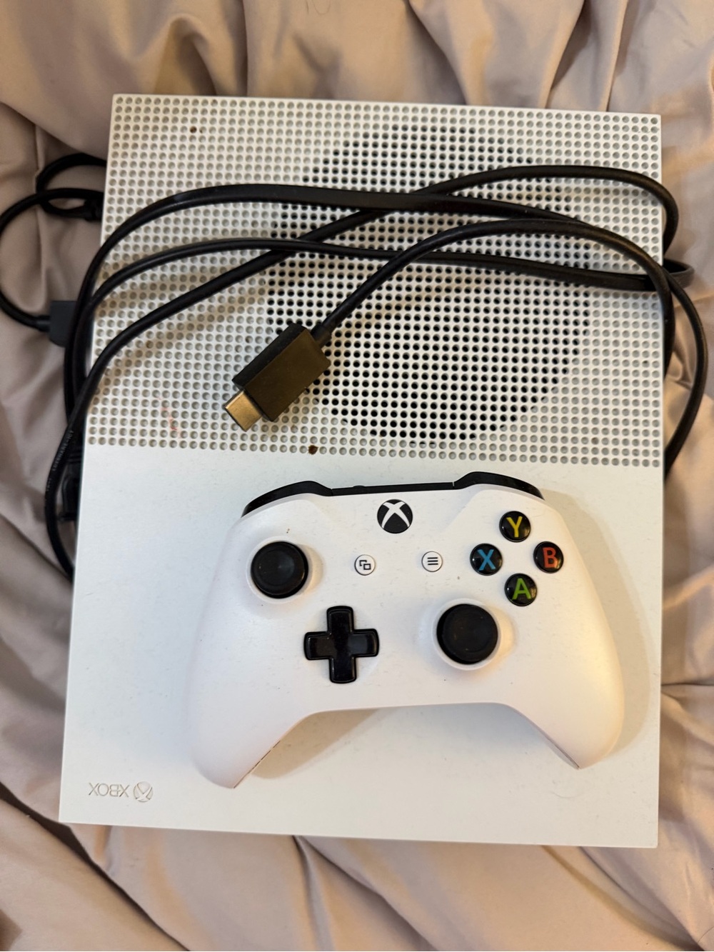 Xbox One S Console + Controller
